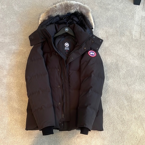 Canada Goose Other - Canada Goose Wyndham Parka